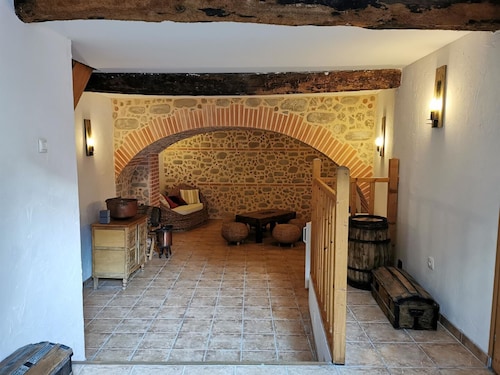 66G123109 - VINGRAU - Cottage