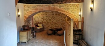 66G123109 - VINGRAU - Gîte