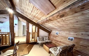 Interior - Bamby's barn - Camurac (Camurac)