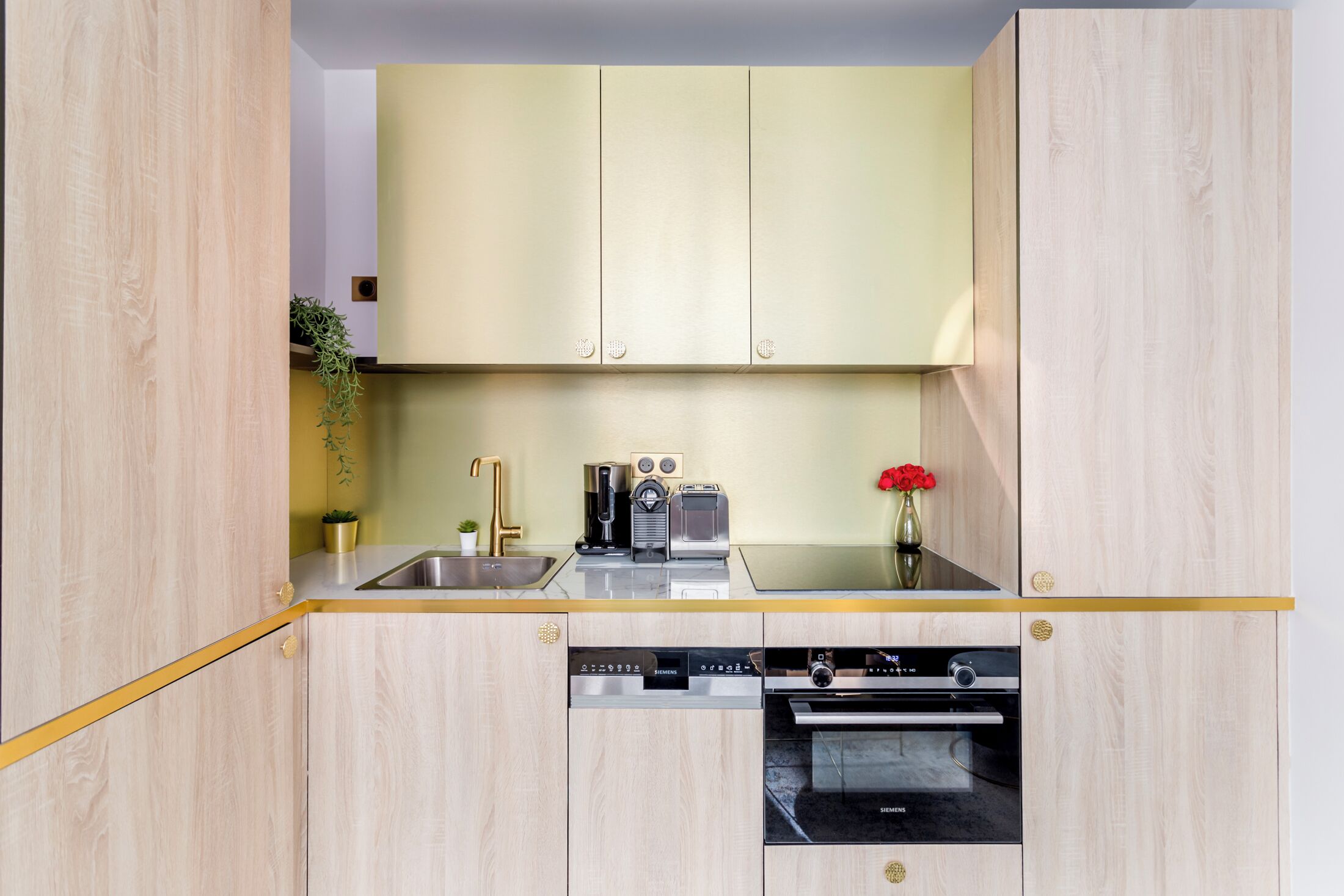 Apart Daire, Avlu Manzaralı | Özel mutfak | Buzdolabı, mikrodalga fırın, fırın, set üstü ocak 