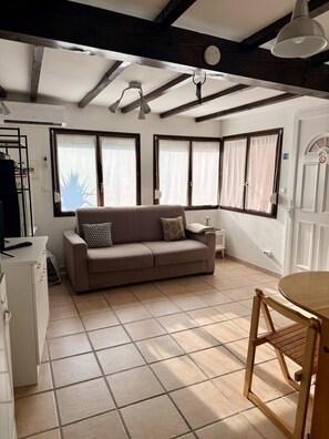 TV - Studio MOZ'ART - BAGES (BAGES)
