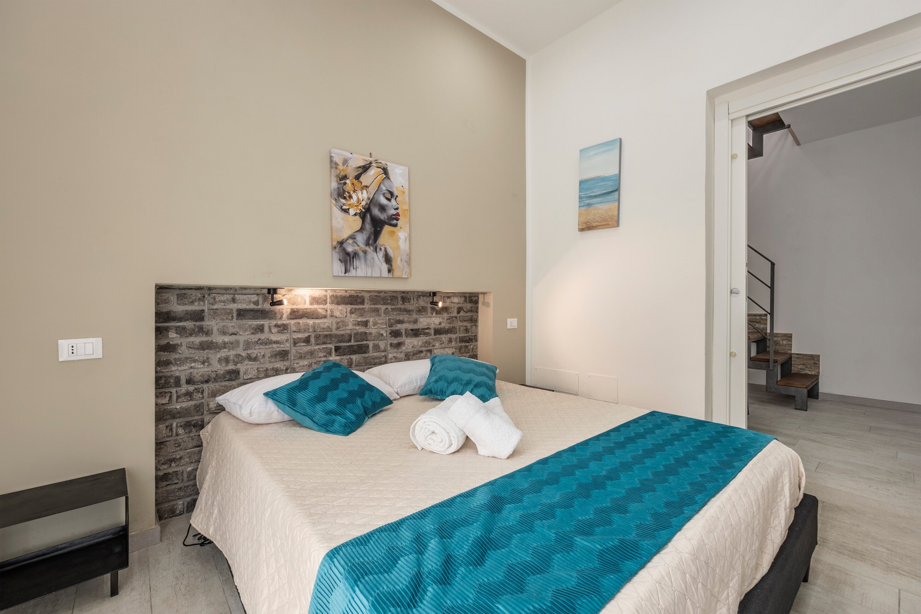 2 habitaciones, tabla de planchar con plancha, wifi y ropa de cama 