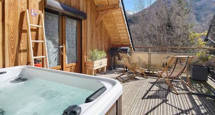 Cozy chalet with stunning mountain views – perfect for families or friends