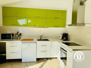 Microwave, dishwasher