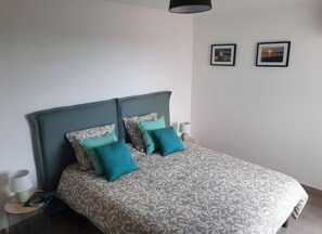 1 bedroom, WiFi, bed sheets - Bed and Breakfast 'Chambre 2' with Sea View, Wi-Fi and Air Conditioning (Porticcio)