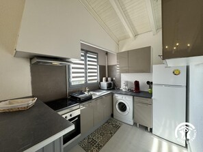 Kühlschrank, Mikrowelle, Ofen