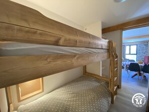 5 bedrooms, free WiFi