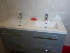 Shower - Illibéris 2 gardens (ELNE)