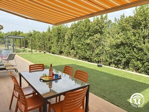 Outdoor dining - Illibéris 2 gardens (ELNE)