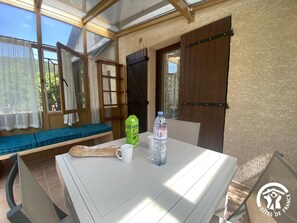 Outdoor dining - Als Androuix - REYNES (REYNES)