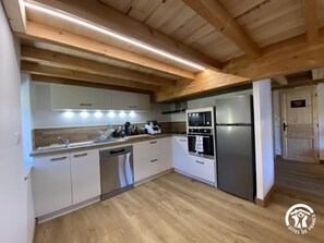 Fridge, microwave, oven, dishwasher - Grand Peric - PUYVALADOR (PUYVALADOR)