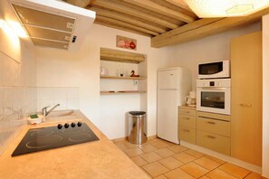 Microwave, dishwasher