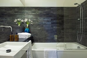 Bathroom - Casa alla Scala - Three Bedroom Villa, Sleeps 6 (Acireale)