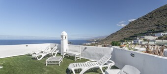 "Tenerife" with Sea View, Shared Terrace, and Wi-Fi