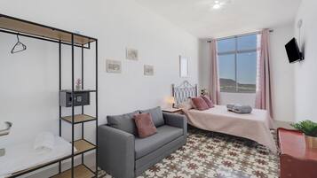 Bügeleisen/Bügelbrett, WLAN, Bettwäsche