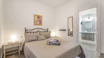 Bügeleisen/Bügelbrett, WLAN, Bettwäsche