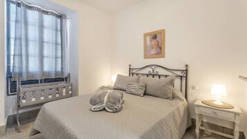 Bügeleisen/Bügelbrett, WLAN, Bettwäsche