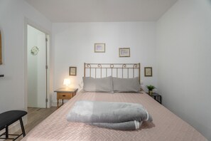 熨斗/熨衣板、WiFi、床单