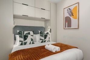 1 soverom, strykejern/-brett, wi-fi og sengetøy