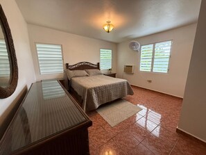 2 bedrooms, free WiFi, bed sheets - Cozy 2BR mountain hideaway – lush views & El Yunque waterfalls nearby (Rio Grande)