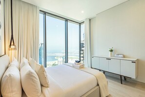 3 bedrooms, in-room safe, iron/ironing board, WiFi
