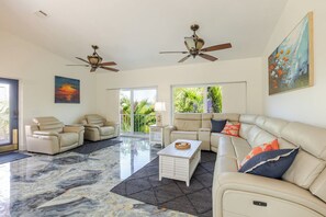 Unclassified image, 4 of 35, button