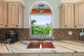 Fridge, microwave, oven, stovetop - Sunset Reef 2bed/2bath updated single family with private pool & dockage (Marathon)