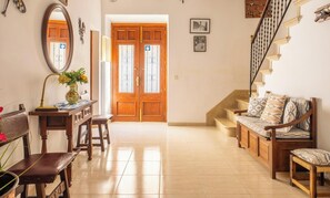 Interior - Holiday Home 'Casa Guillermo' with Mountain View, Wi-Fi and Air Conditioning (Pollensa)