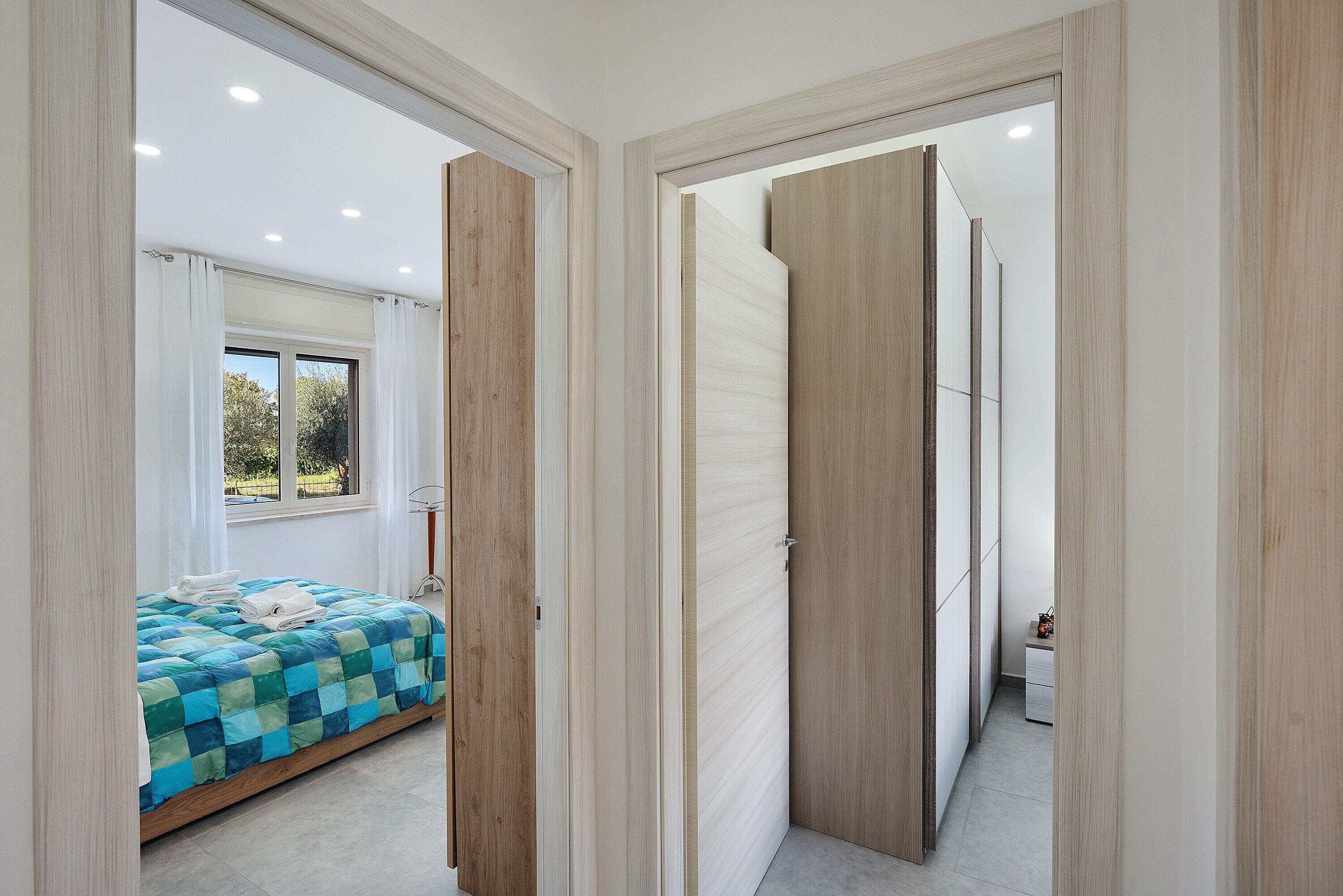 2 chambres, fer et planche à repasser, Wi-Fi, draps fournis