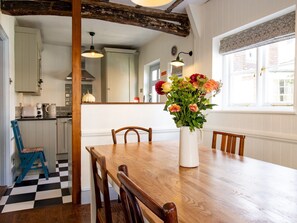 Dining - Easter Cottage - Central Rye, Effortless Chic! | Pass the Keys (Rye)