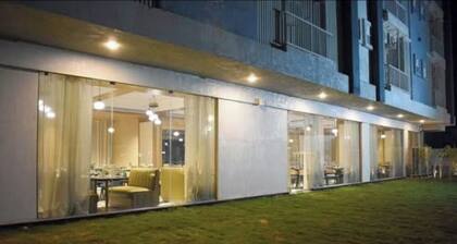 OnlyStay Peace Pavillion