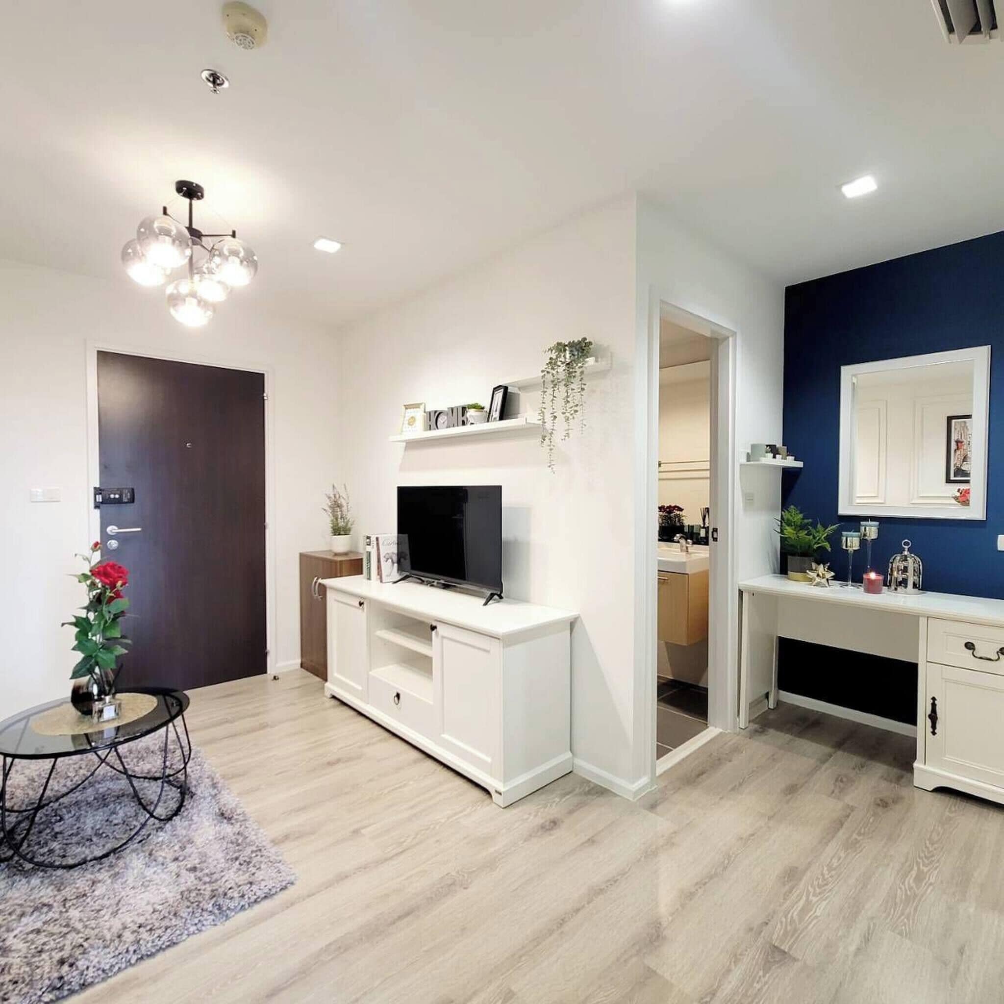 Apartment, 1 Bedroom, Accessible, Garden View | Living room