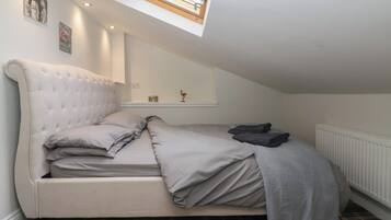 3 bedrooms, individually decorated, individually furnished, free WiFi