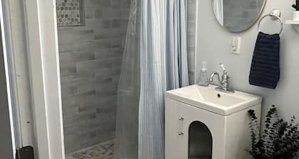 Cozy Top-Floor Hideaway with Small-Town Charm