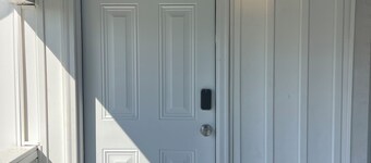 Cozy Top-Floor Hideaway with Small-Town Charm