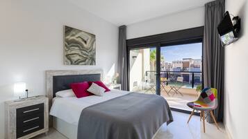 3 bedrooms, bed sheets