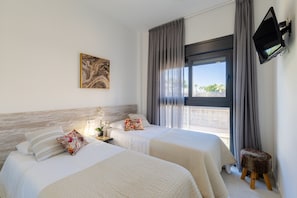 3 bedrooms, bed sheets - Laguna Rocher by Fidalsa (Guardamar del Segura)