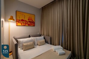 1 chambre, fer et planche à repasser, accès Internet, draps fournis
