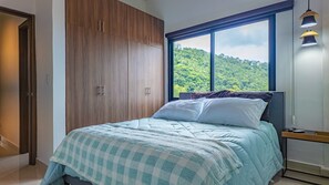 2 habitaciones, tabla de planchar con plancha, wifi y ropa de cama 