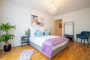 2 bedrooms, iron/ironing board, free WiFi, bed sheets