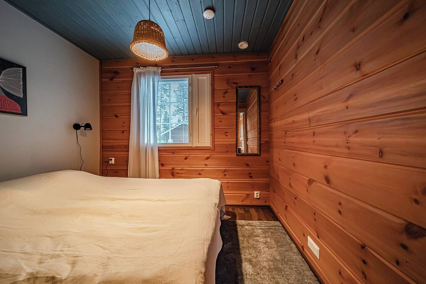 3 عدّة غرف نوم ومكواة/لوح كي وواي فاي وملاءات أسرّة