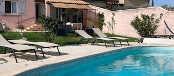 Casa de vacaciones 'Cerca de Vaison La Romaine' con piscina privada, Wi-Fi y aire acondicionado