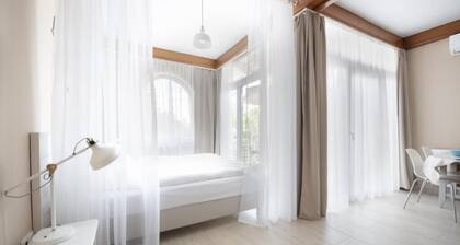 TópART Apartman I : Apartment mit Poolblick