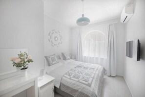 2 chambres, fer et planche à repasser, Wi-Fi, draps fournis