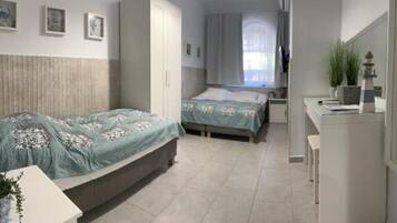 2 bedrooms, iron/ironing board, WiFi, bed sheets