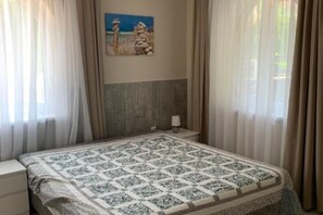 2 bedrooms, in-room safe, iron/ironing board, travel crib - TópART Apartman I :Apartment - first floor (Balatonfenyves)