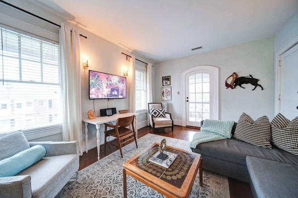 From the patterned rug to the chic lighting, every detail is chosen to make your short-term stay in Charlotte feel like home.