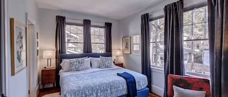 1 slaapkamer, een strijkplank/strijkijzer, reisbedje, wifi