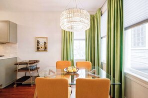 Dining - The Home Collection: Elizabeth 1BR Condo · King Bed & Parking · Near Atrium CMC (Charlotte)