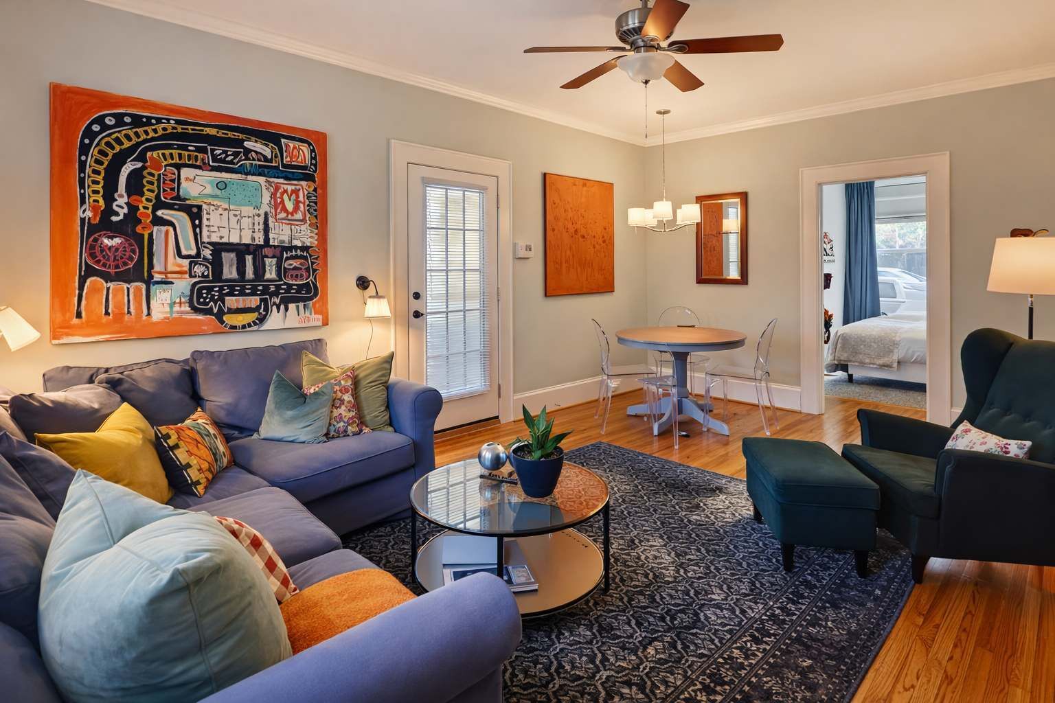 2 chambres, bureau, fer et planche à repasser, lit parapluie